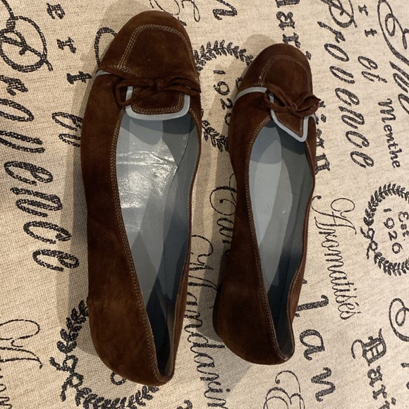 LK BENNETT Elegant Brown Suede Light Blue Accent Women's Loafers Size 9 - Picture 3 of 7